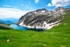 Escursione al Colle Liconi panorama sul Monte Bianco