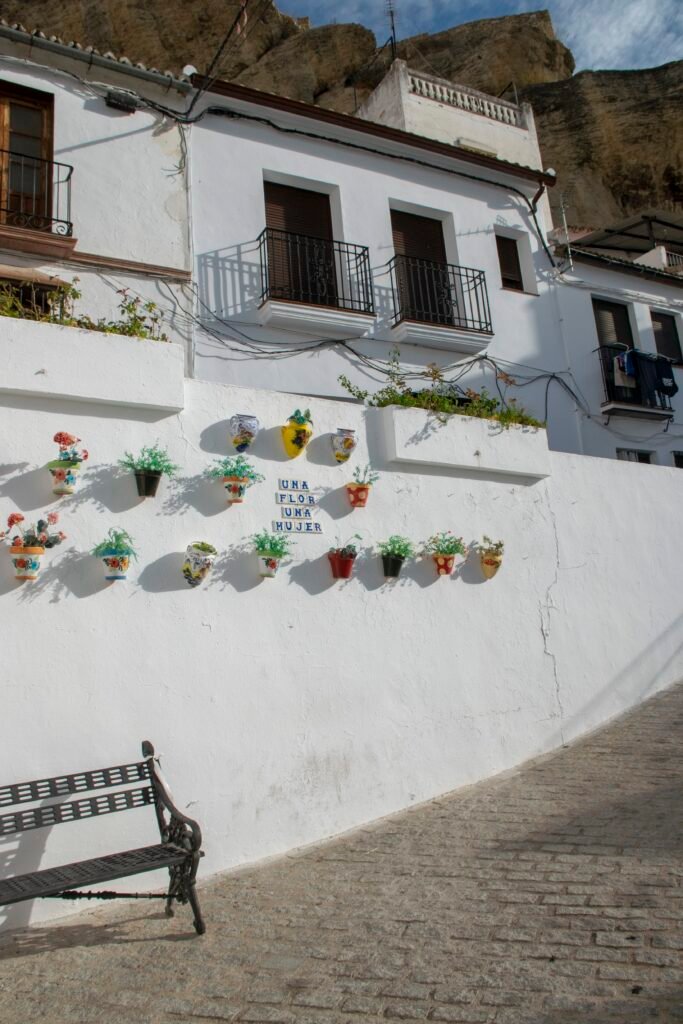 Tour Ruta del Amor a Setenil de las Bodegas