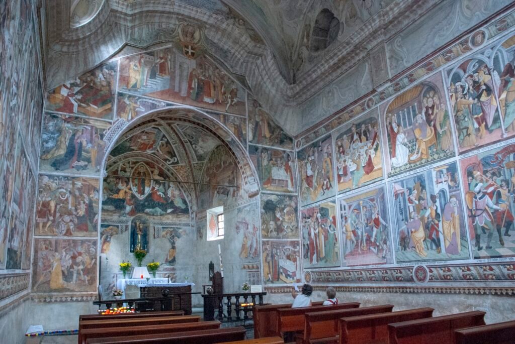 Affreschi-Notre-Dame-Fontaines-Valle Roya Affreschi medievali nella Chiesa Notre-Dame des Fontaines a La Brigue in Valle Roya