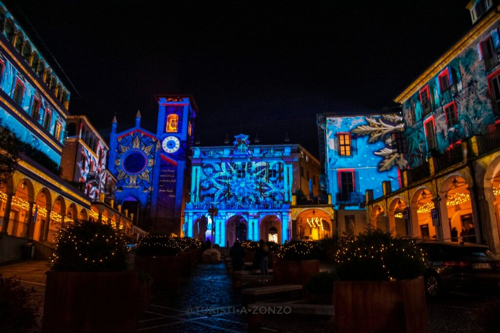 Moncalieri a Natale con luci in Piazza Vittorio Emanuele II