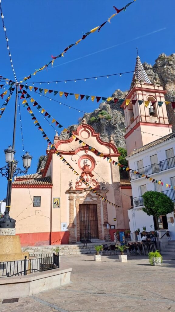 Visita di Zahara de la Sierra, pueblo blanco dell'Andalusia