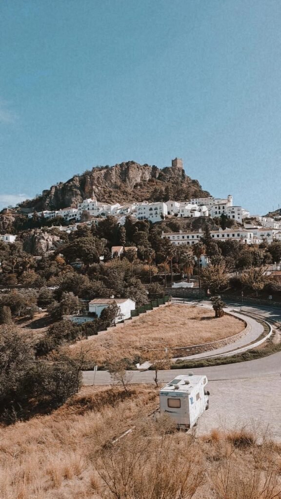 Sosta camper per visitare i pueblos blancos dell'Andalusia