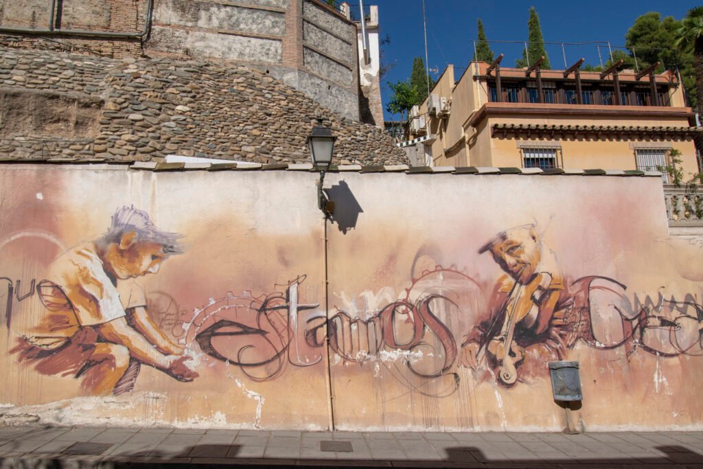 Tra le vie della Street Art a Granada: itinerario