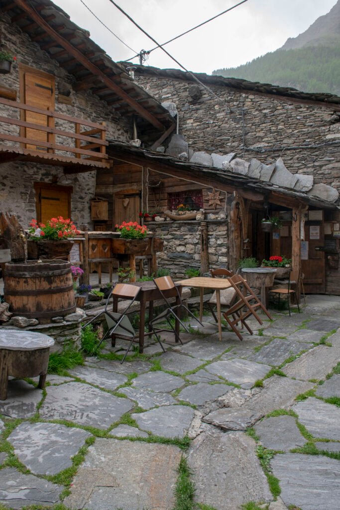 Chianale-Borgo Borgo fresco di Chianale in Piemonte